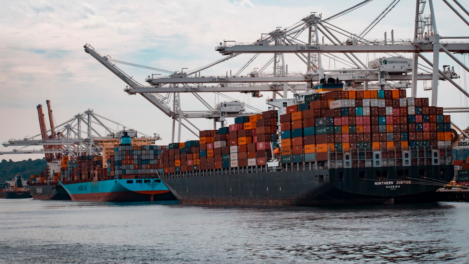 Shipping containers for textile supply chain