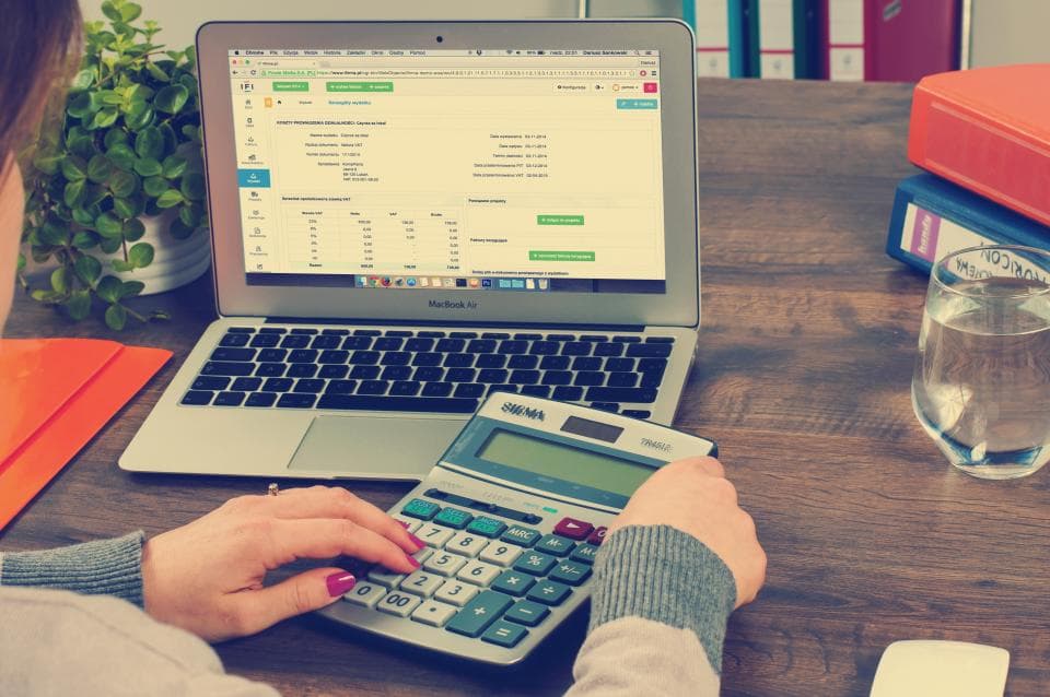Calculator and accounting documents for textile per-order costing